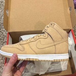 Nike dunk high vanchetta tan BNIB